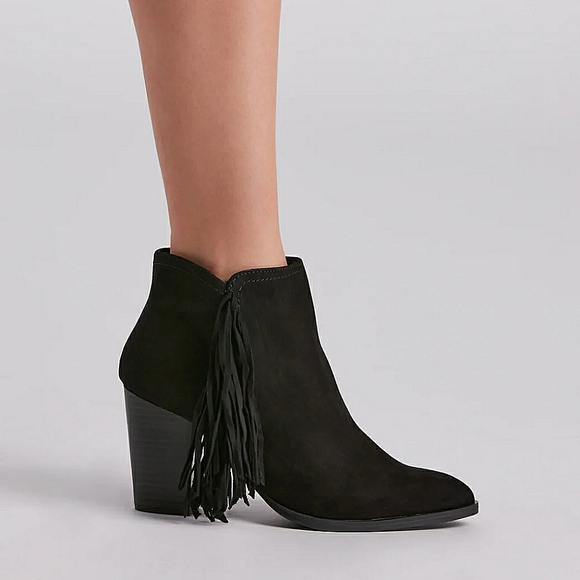 Qupid Tiber-60 Side Fringe Tassels Faux Suede Instep Zip Black Ankle Booties 7 - Picture 1 of 16